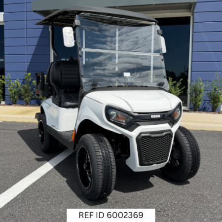 2027 E-Z-GO Liberty 4X Package - White